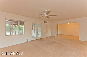2409 E Mitchell Dr, Phoenix, AZ 85016 photo 9