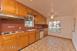 2409 E Mitchell Dr, Phoenix, AZ 85016 photo 16