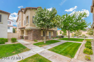 4062 E Jasper Dr, Gilbert, AZ 85296 photo 1