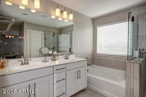 4655 E Beck Ln, Phoenix, AZ 85032 photo 24