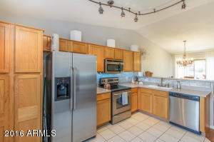 1713 E Desert Ln, Phoenix, AZ 85042 photo 9