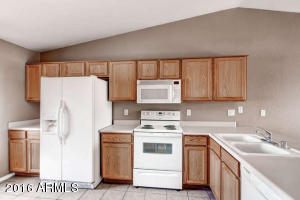 809 E Amabisca Cir, Buckeye, AZ 85326 photo 2