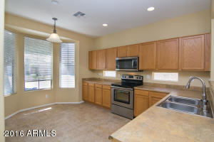 1826 E Donner Dr, Phoenix, AZ 85042 photo 6
