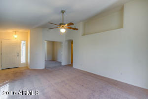 3911 E Rosemonte Dr, Phoenix, AZ 85050 photo 3