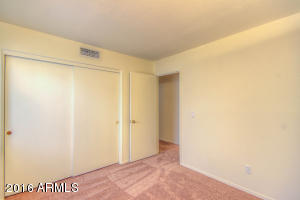 3911 E Rosemonte Dr, Phoenix, AZ 85050 photo 7
