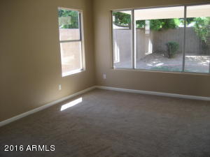 645 W Scott Ave, Gilbert, AZ 85233 photo 4