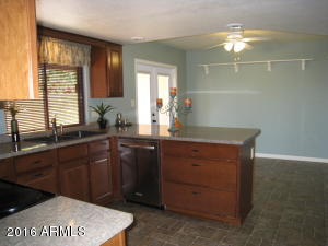 2529 E Paradise Dr, Phoenix, AZ 85028 photo 4