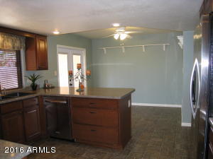 2529 E Paradise Dr, Phoenix, AZ 85028 photo 12