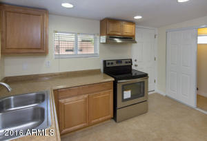 1018 Echo Ln, Phoenix, AZ 85020 photo 25