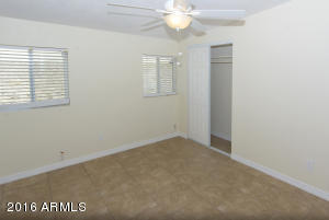 1018 Echo Ln, Phoenix, AZ 85020 photo 15