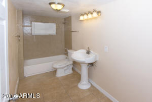 1018 Echo Ln, Phoenix, AZ 85020 photo 32