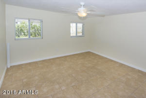 1018 Echo Ln, Phoenix, AZ 85020 photo 14