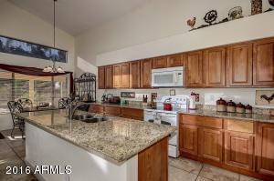 1452 E Black Diamond Dr, Gilbert, AZ 85296 photo 8