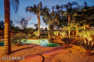 1452 E Black Diamond Dr, Gilbert, AZ 85296 photo 1