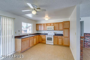 17852 N 34th Dr, Phoenix, AZ 85053 photo 9
