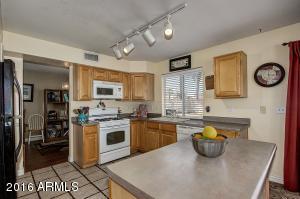 7402 E Lakeview Ave, Mesa, AZ 85209 photo 8