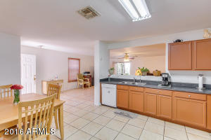 8554 E Desert Ln, Mesa, AZ 85209 photo 11