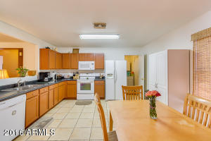 8554 E Desert Ln, Mesa, AZ 85209 photo 9
