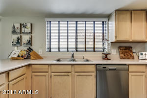 4621 E Grovers Ave, Phoenix, AZ 85032 photo 8