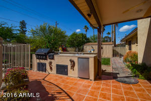 9830 N 30th St, Phoenix, AZ 85028 photo 2