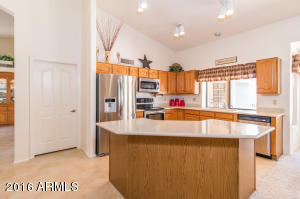 1149 W Iris Dr, Gilbert, AZ 85233 photo 4