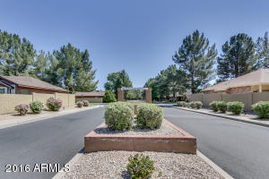 860 E Bruce Ave, Gilbert, AZ 85234 photo 2