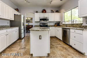 1040 E Bruce Ave, Gilbert, AZ 85234 photo 17