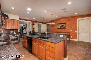 928 S Maple Ave, Tempe, AZ 85281 photo 2