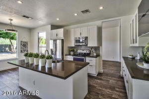 1020 E Mountain Vista Dr, Phoenix, AZ 85048 photo 1