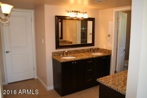 1128 E Campus Dr, Tempe, AZ 85282 photo 23