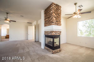 1120 Eli Ct, Gilbert, AZ 85295 photo 4