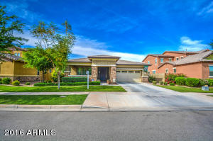 3842 E Amber Ln, Gilbert, AZ 85296 photo 2