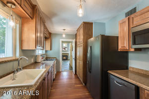 1406 Earll Dr, Phoenix, AZ 85014 photo 7