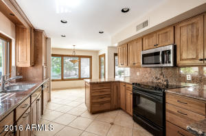 4557 E Corral Rd, Phoenix, AZ 85044 photo 4