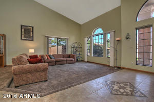 233 E Sarah Ln, Tempe, AZ 85284 photo 4