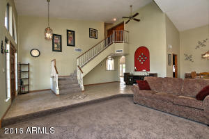 233 E Sarah Ln, Tempe, AZ 85284 photo 2