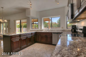 233 E Sarah Ln, Tempe, AZ 85284 photo 7