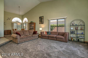 233 E Sarah Ln, Tempe, AZ 85284 photo 3