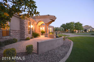 2176 E Pickett Ct, Gilbert, AZ 85298 photo 3