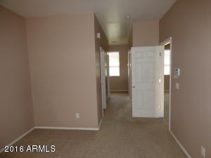 5225 W Odeum Ln, Phoenix, AZ 85043 photo 9