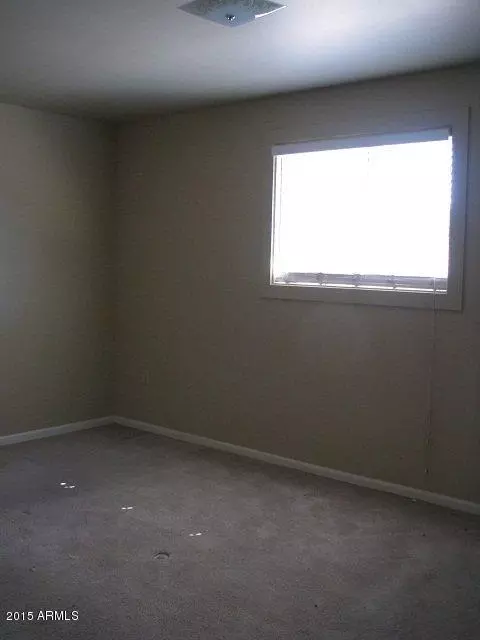 1549 E Cinnabar Ave, Phoenix, AZ 85020 photo 2