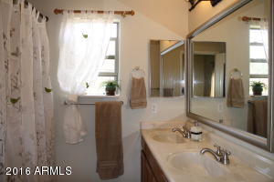 2219 E Ruby Ln, Phoenix, AZ 85024 photo 11