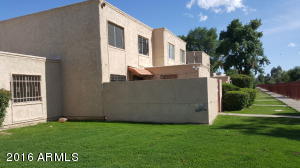 4266 N 68th Ln, Phoenix, AZ 85033 photo 1