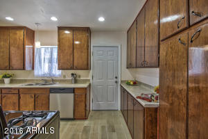 1419 Earll Dr, Phoenix, AZ 85014 photo 11