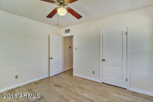1419 Earll Dr, Phoenix, AZ 85014 photo 16