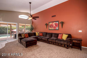 749 W Smoke Tree Rd, Gilbert, AZ 85233 photo 5