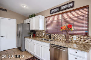 749 W Smoke Tree Rd, Gilbert, AZ 85233 photo 8