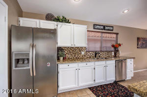 749 W Smoke Tree Rd, Gilbert, AZ 85233 photo 11