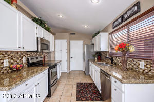 749 W Smoke Tree Rd, Gilbert, AZ 85233 photo 9