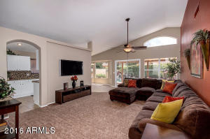 749 W Smoke Tree Rd, Gilbert, AZ 85233 photo 4
